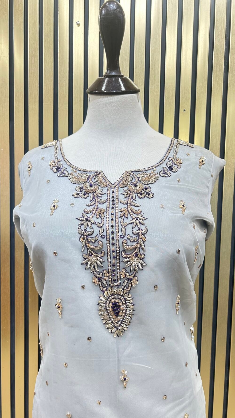 Royal Charm Suit - Image 2