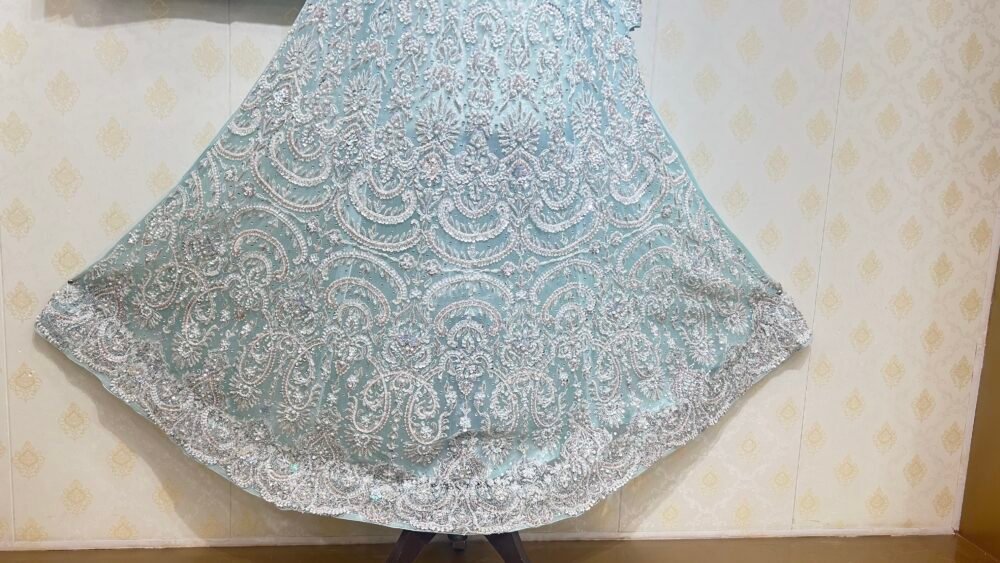 Regal Charm Maxi - Image 2