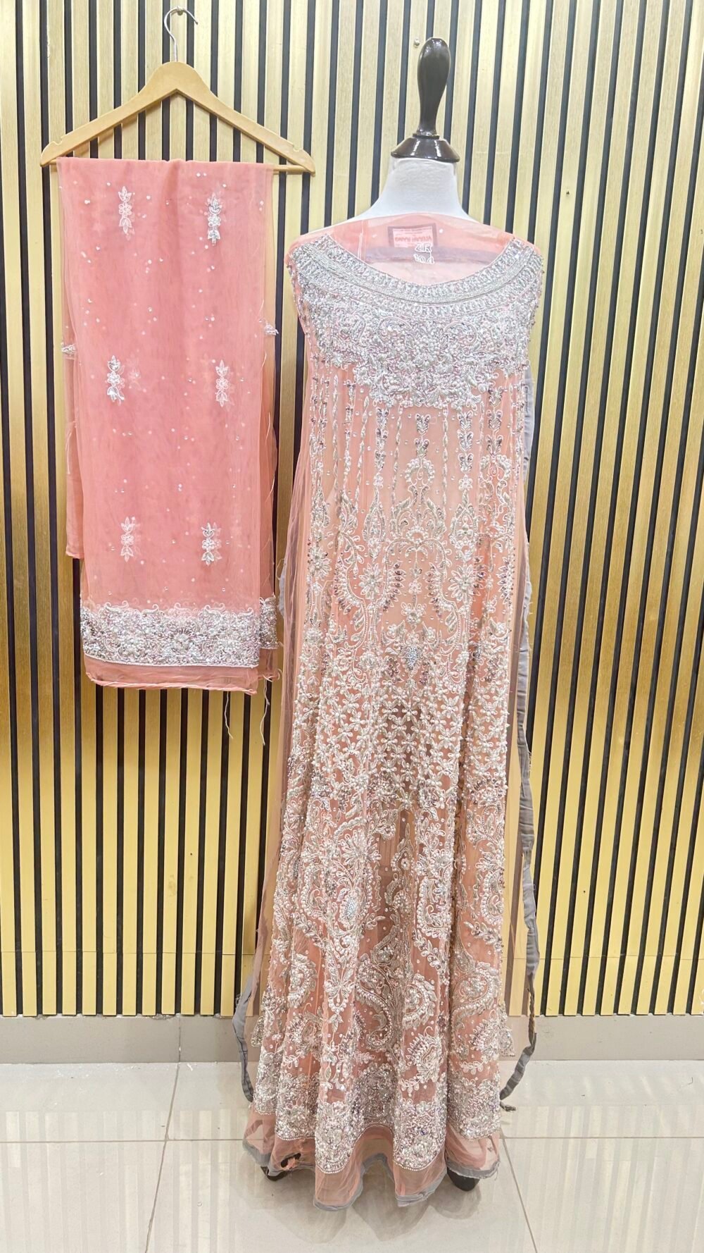 Majesty Maxi - Image 2