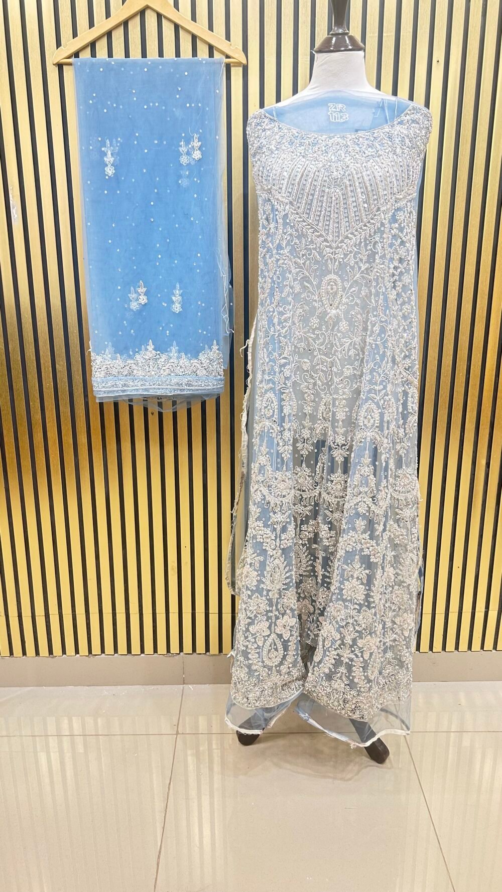 Regal Charm Maxi - Image 3